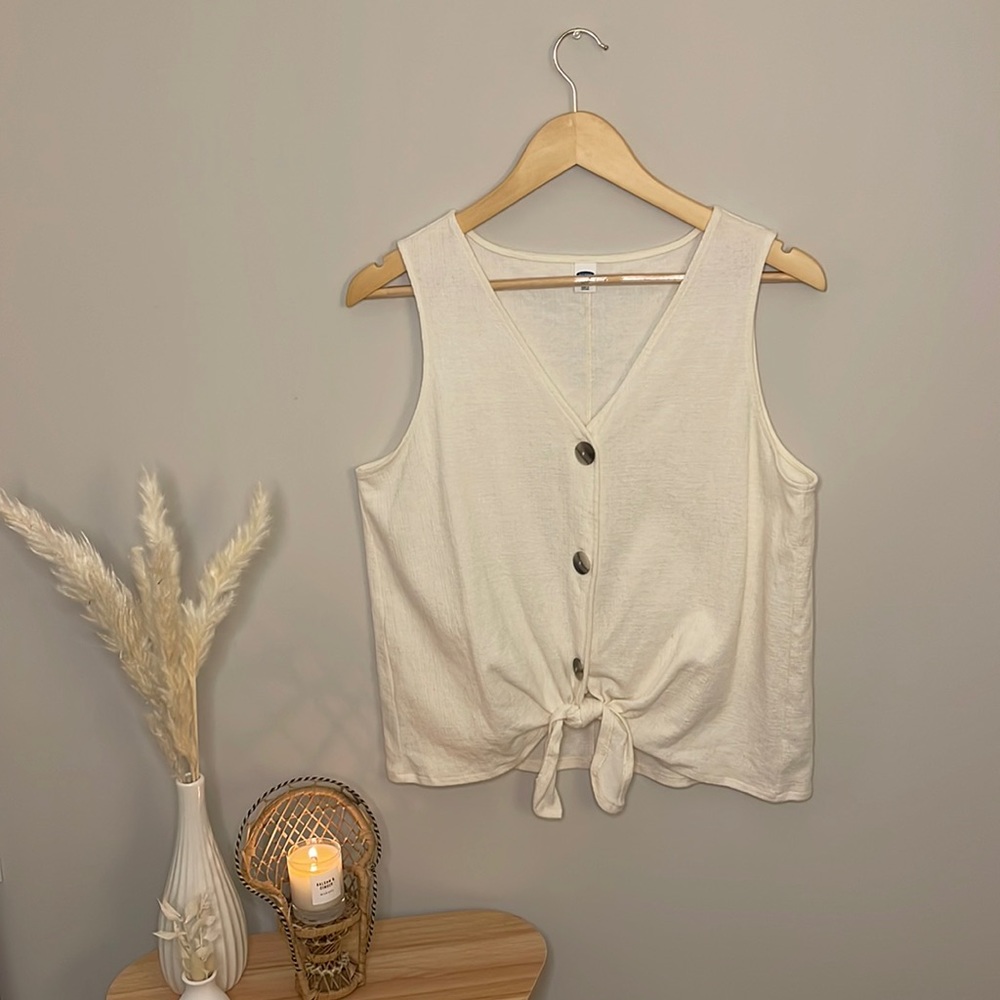 Old Navy Ivory Buttoned Tie Front Tank Top